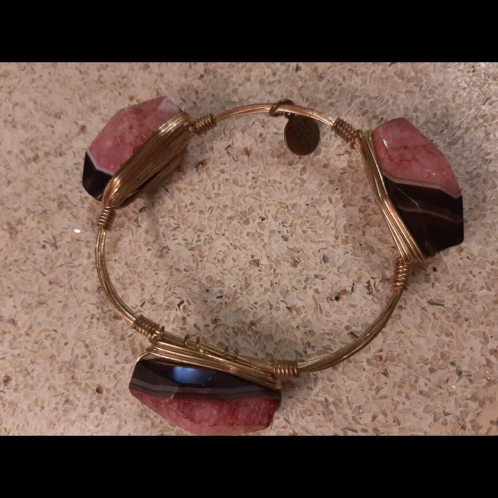 ✨Bourbon & Boweties Wired Quartz Bangle✨